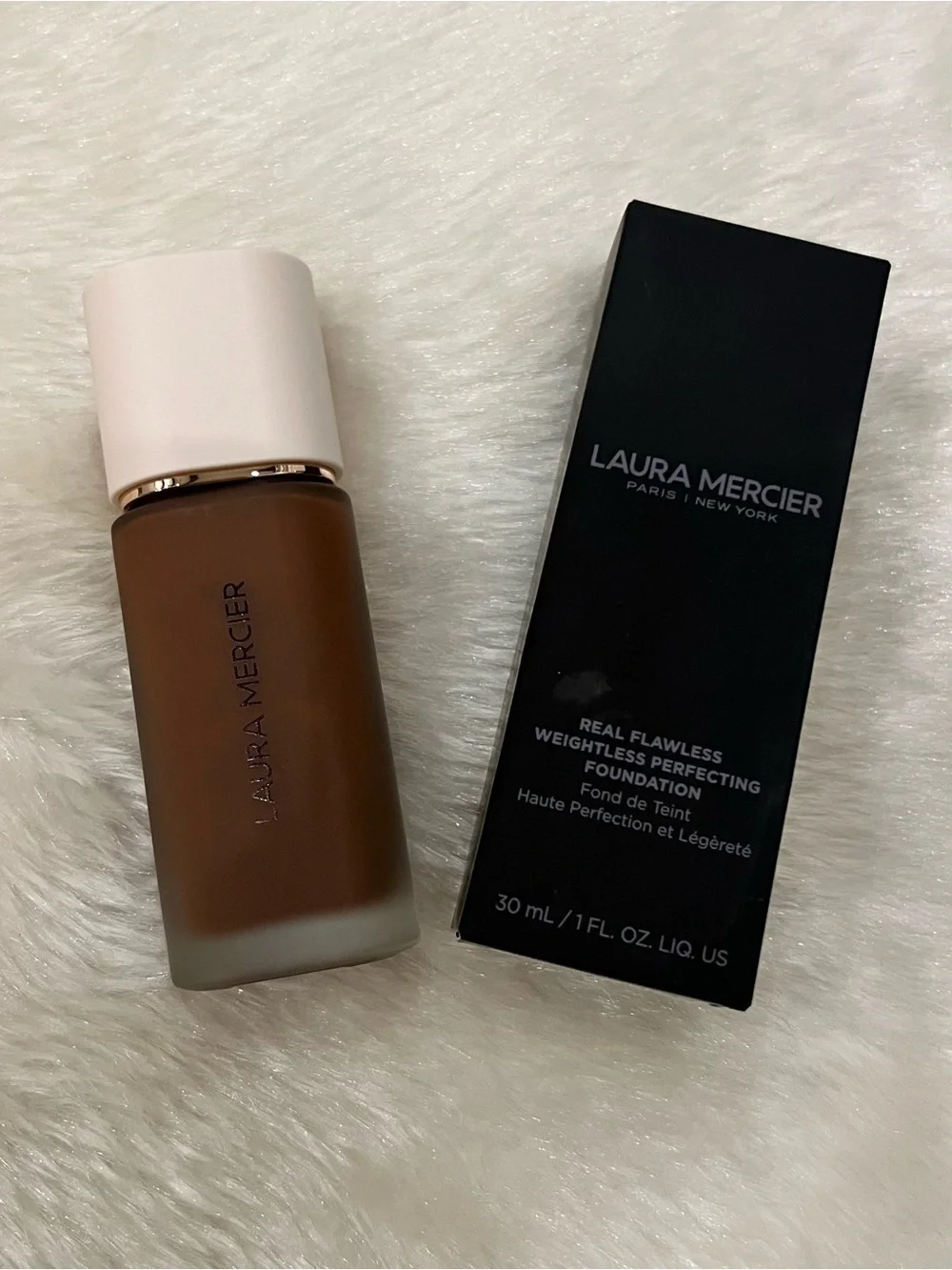 Laura Mercier Real Flawless Foundation